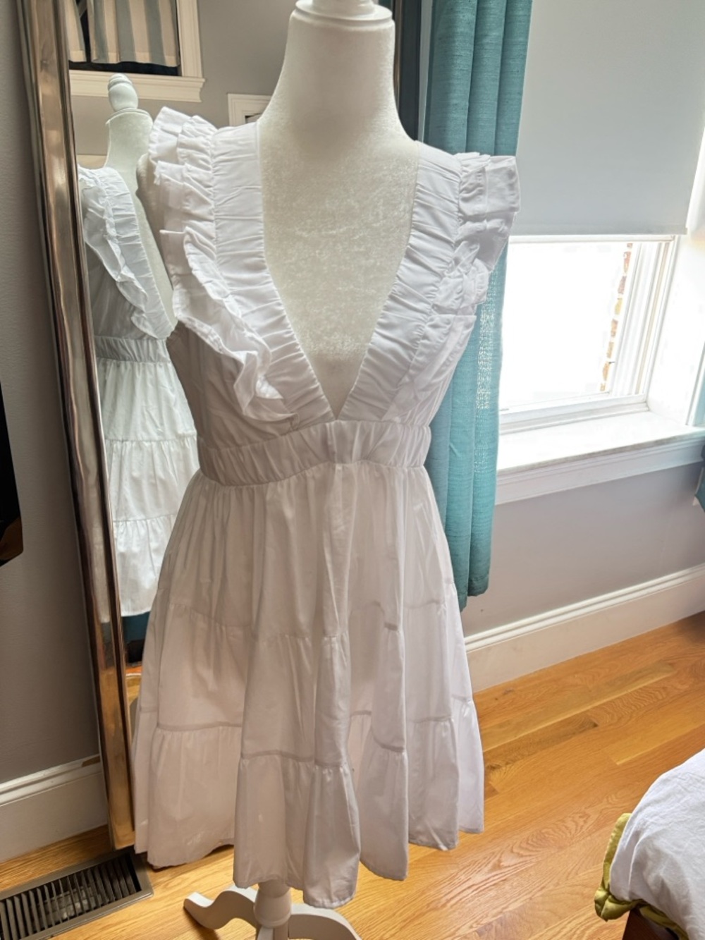 Nwt Abercrombie White Ruffle V-Neck Tiered Summer Dress M